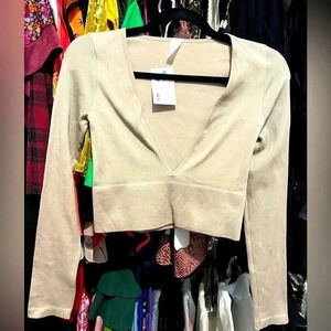 NWT Tan Seamless Long Sleeve Deep V Ribbed Top